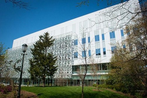 Campus building of University of UPenn top universities for MS in USA